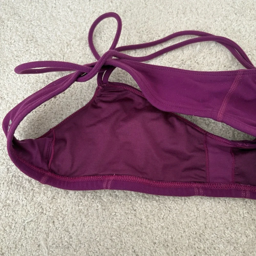 Lululemon Strappy Sports Bra - 6 - Picture 6 of 9